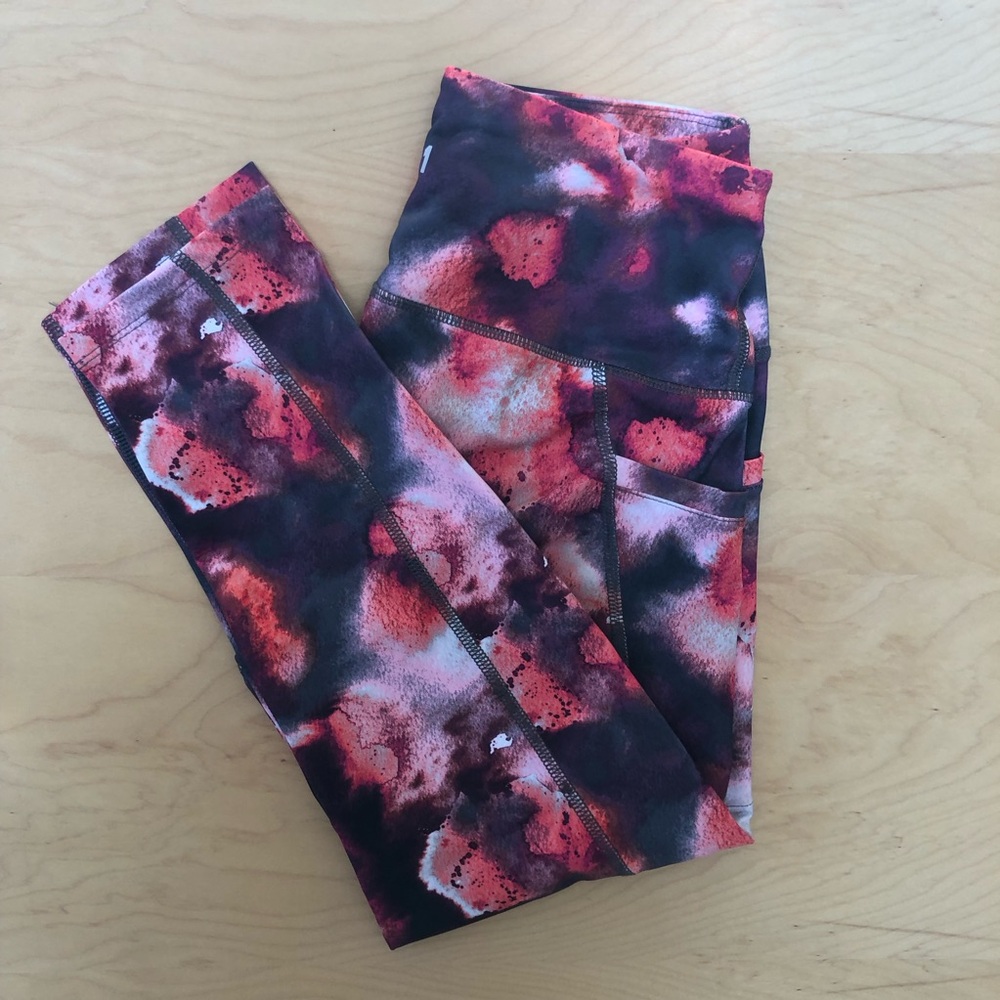 Women's Abstract Print Pink Capris